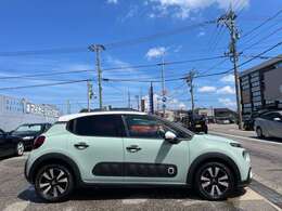 シトロエンらしさが残るゆったりした乗り心地が良いですね。