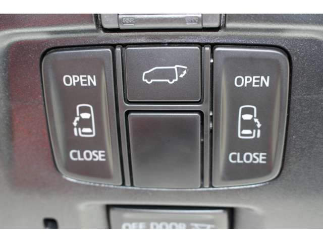 全国対応2年保証付　車検整備付　フリップダウンモニター　パワーバックドア　ナビTVバックモニター　両側パワースライドドアETC　スマートキ　Bluetooth接続　ハーフレザー　タイヤ4本新品　純正アルミホイール