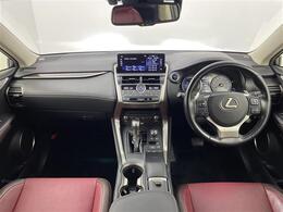 【インパネ全体】全方位で視界が広く、高い目線で運転もしやすいです！