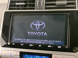 【大画面ナビ】人気の大型9インチナビを装備。存在感のある大画面はインパクト大！ナビ利用時のマップ表示は見やすく、テレビやDVDは臨場感がアップ！いつものドライブがグッと楽しくなります♪