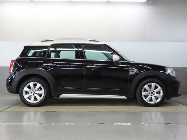 正規ディーラー工場なので、アフターサービスもお任せ下さい。