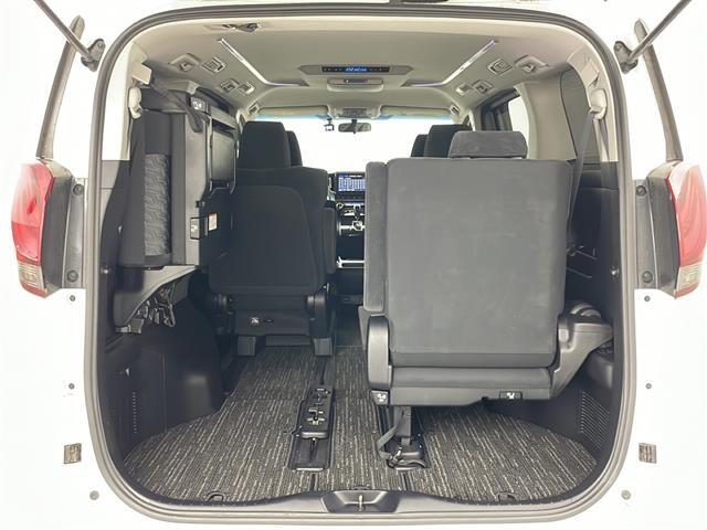 【シートアレンジ】乗せる人数、荷物によってシートをアレンジすれば、ダンボールなどの大きい荷物や、釣り具などの長尺物も載せられそうですね！