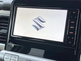 【純正ナビ】人気の純正ナビを装備。オーディオ機能も充実しており、Bluetooth接続すればお持ちのスマホやMP3プレイヤーの音楽を再生可能！毎日の運転がさらに楽しくなります！！