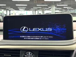 【12.3インチワイドナビ】高級感とインパクトのある大型ワイドナビを装備。各種オーディオ操作はもちろん、横長ワイド画面でのマップ2分割表示など、利便性も高いナビです♪