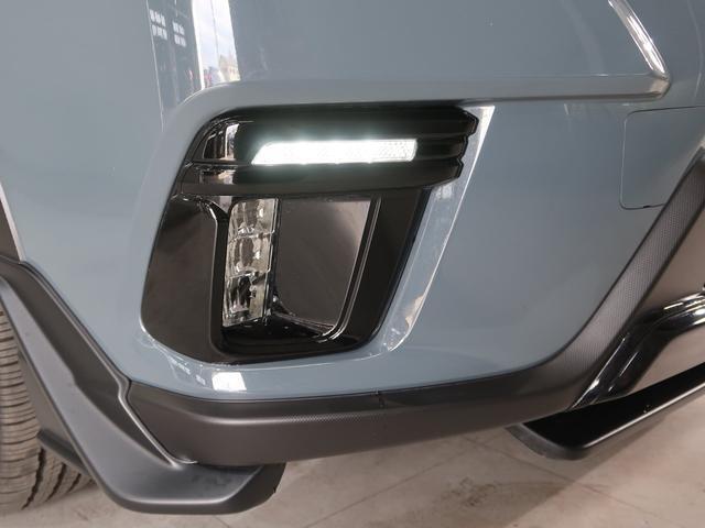 ON/OFFスイッチ付のLEDアクセサリーライナーが装備