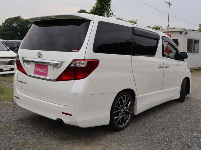 この度は、ファイブスターの在庫車にアクセス頂きまして誠に有難う御座います。お客様の愛車探しのお手伝いを精一杯させて頂きます。当社は全車両整備付き・保証付きなので安心です♪お気軽にお問い合わせ下さい★