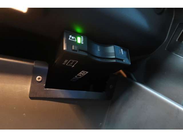 ●『ETC』便利なETC車載器♪長距離ドライブも節約＆楽々ゲート通過ですね♪