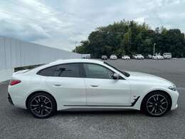常時100台以上のBMW/MINIを展示！大型展示場でお気に入りの車両を見つけてください♪