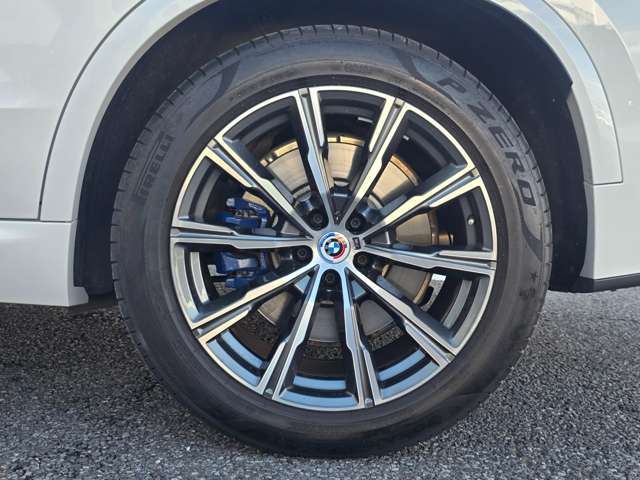 左後リヤ 305/40R20