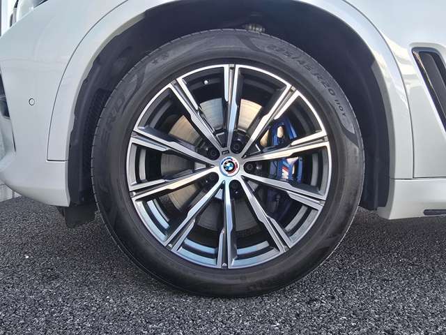 左前フロント 275/45R20