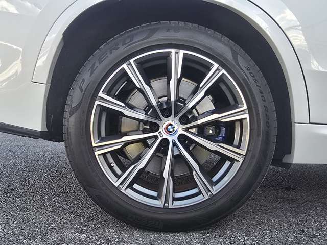 右後リヤ 305/40R20