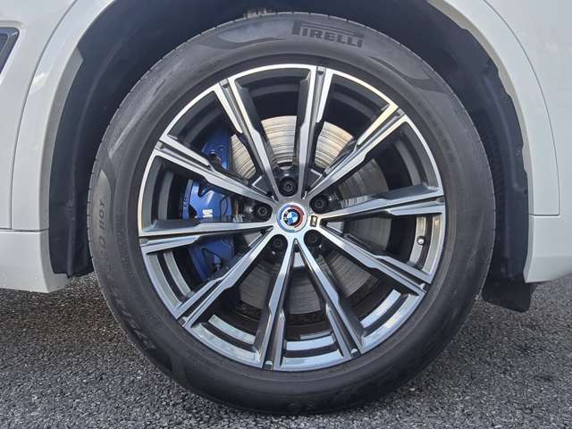 右前フロント 275/45R20