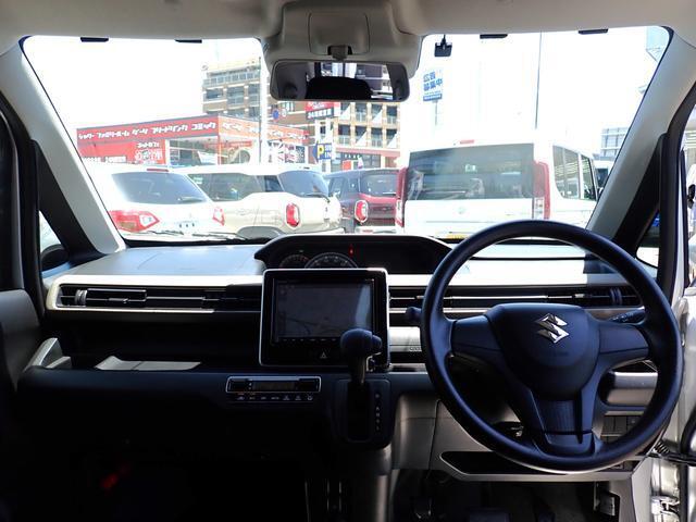 前方の視界も広く、とっても運転しやすいお車です♪この座席に一度座ってみませんか？ご来店お待ちしてます（＾＿＾）
