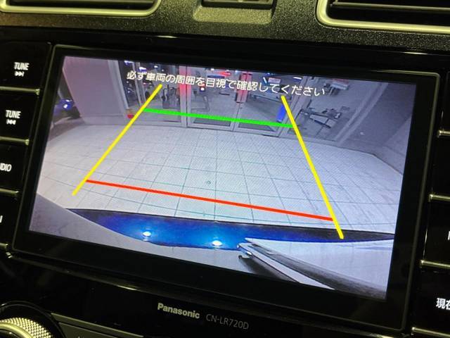 【バックカメラ】駐車時に後方がリアルタイム映像で確認できます。大型商業施設や立体駐車場での駐車時や、夜間のバック時に大活躍！運転スキルに関わらず、今や必須となった装備のひとつです！