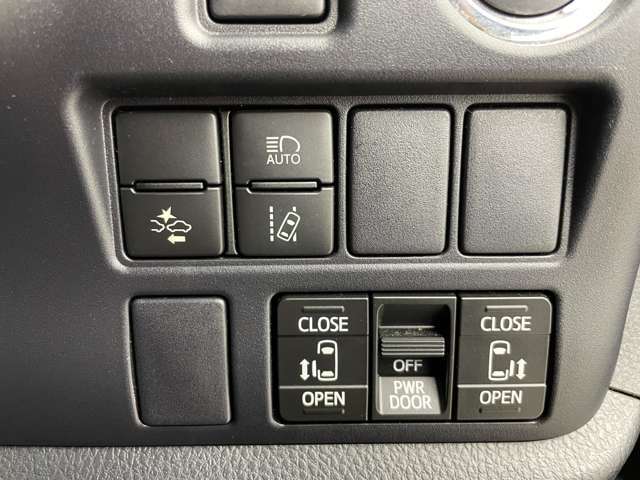 【運転席操作部】快適なドライブを楽しむための機能が装備されています！運転席から触れるので、使いやすいです！除菌プランいれていただくと、さらに清潔で安心していただけます！
