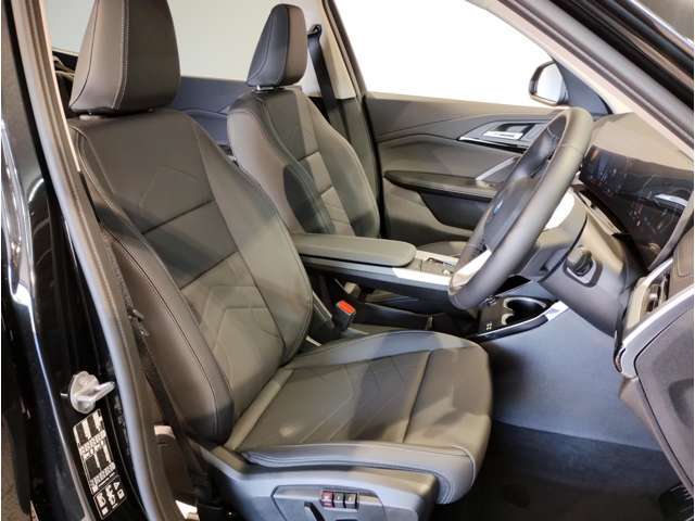 【ご納車前点検】BMW認定中古車は100項目の箇所を徹底的にチェック致します。機械的な箇所や電気系、コンピューターなどをご納車前に点検し、交換基準に達した部品は全て新品に修理返品した後にご納車致します。