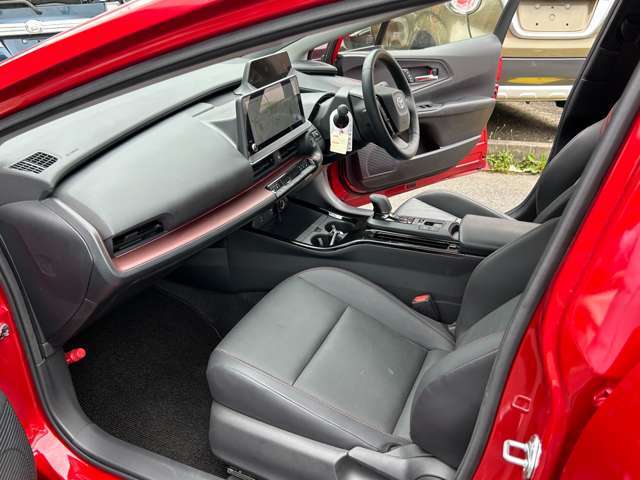自社工場で、整備、板金を実施しており、人気車種をお手ごろ価格でお客様にお届けいたします！