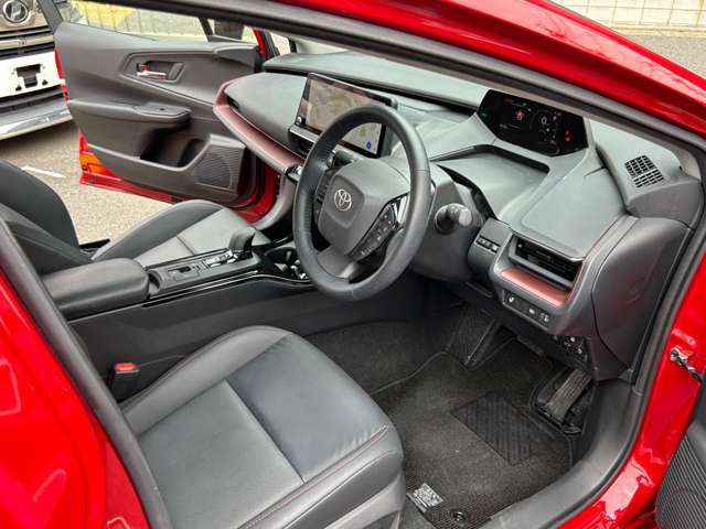 自社工場で、整備、板金を実施しており、人気車種をお手ごろ価格でお客様にお届けいたします！