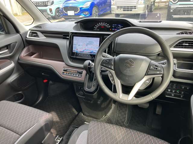 ★鑑定書付きで安心★第三者機関（JAAA日本自動車鑑定協会）のプロ鑑定士によって車輌状態の細かな部分まで鑑定を行なっています！中古車の不安も解消され安心できますね！