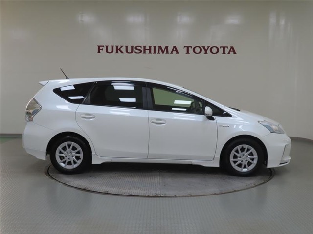 【まるごとクリーニング】シートを取り外して車内を徹底洗浄！隅々まで美しく仕上げます！