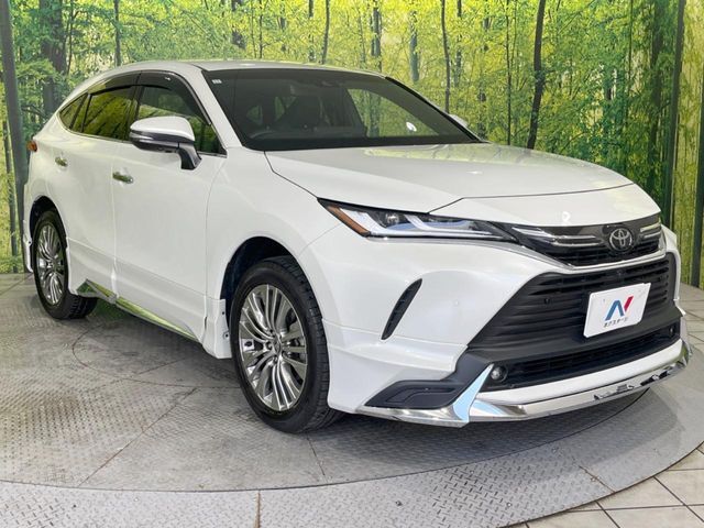 大好評のボディコーティング「弾スプラッシュコート」もご納車までに施工可能。通常のガラスコートと異なる、耐久年数6年の無機質ガラスコーティングが、ボディをキレイな状態に保ってくれます。