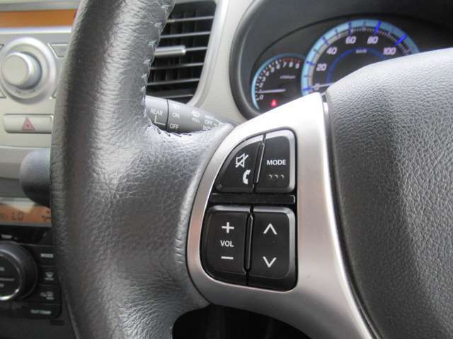 ☆ステアリングスイッチ付き、安全運転にも繋がります