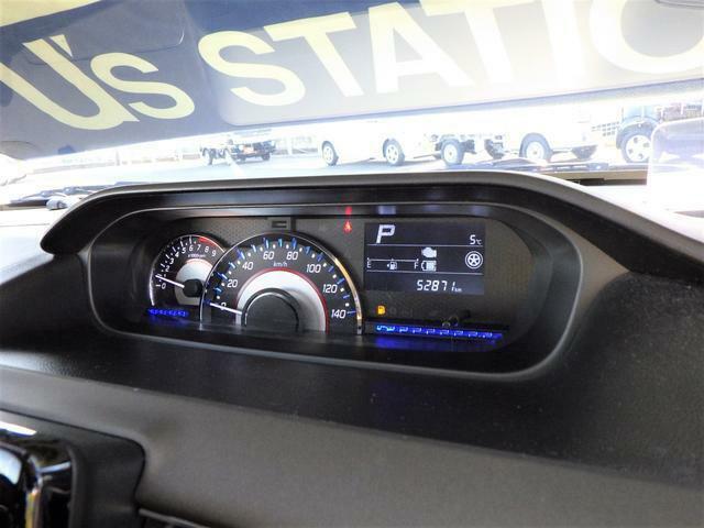 エコドライブ採点や平均燃費などを表示する☆マルチインフォメーションディスプレイ☆光の色でエコドライブをサポートする☆ステータスインフォメーションランプ付きメーター☆