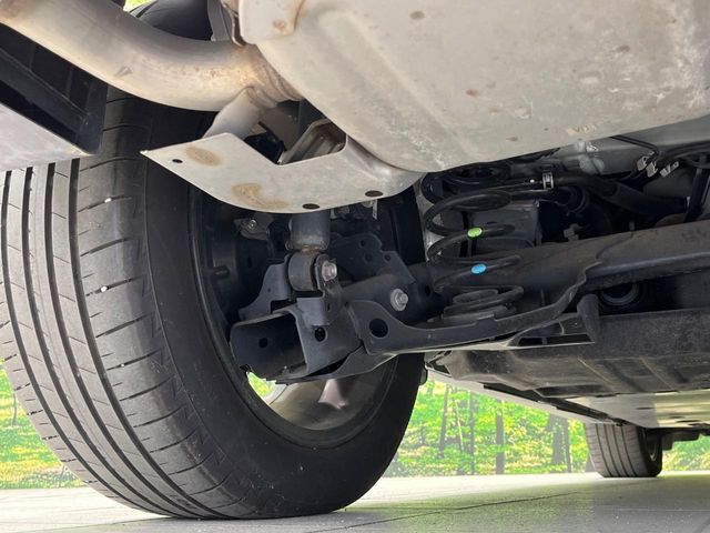 お車を安心してお乗りいただく為には、足回りの定期点検が欠かせません。サービスサポート（有償保証）では無料点検もご提供しており、安心のカーライフをお過ごしいただけるサポート体制が整っています。