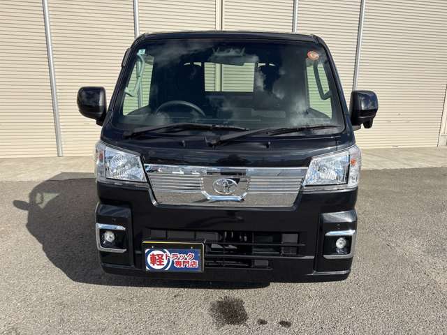 店の車両は入れ替わりが早いため、気になる車両がございましたらお電話を頂ければと思います。