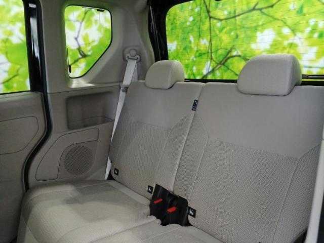 WECARSでは各商談席に大型モニターをご用意しております！見やすい大画面でゆったりと全国の在庫をご覧いただけます！是非ご来店お待ちしております！