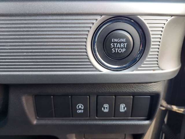 パワースライドドアなのでスイッチ一つでドアの開閉が可能です！