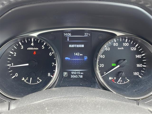 【スピードメーター】メーターがシンプルで見やすく運転しやすいですね！