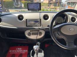 【内装】フロント部分の全体写真です！お買い求めやすいお車ですが、しっかり清掃済ですので、ご安心ください！