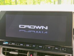 【メーカー純正ナビ】インテリアに溶け込むスタイリッシュな「専用設計」メーカーナビを装備♪視認性や操作性など基本性能にも優れ、より上質なカーライフをお楽しみいただけます。