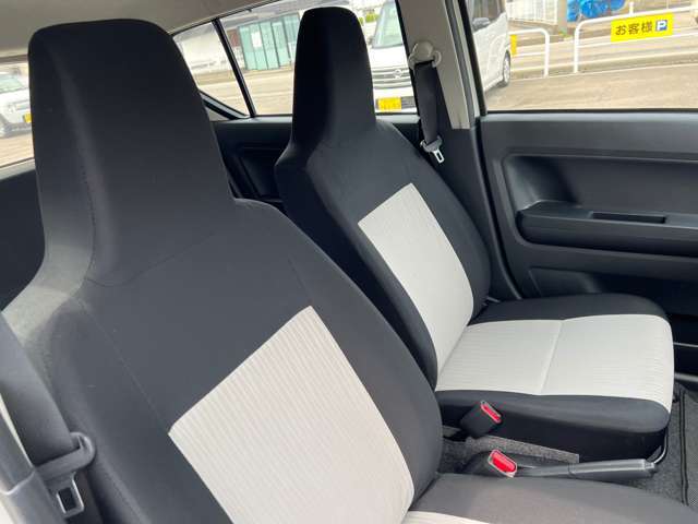 毎回座るフロントシート。運転席は必ず使用する部分ですので、座り心地が重要です！