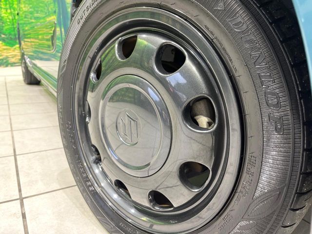 【純正15インチアルミホイール】外観にマッチした純正アルミホイールを装着しております。各種社外アルミホイールや、スタッドレスタイヤも取扱いしております。是非ご相談ください♪