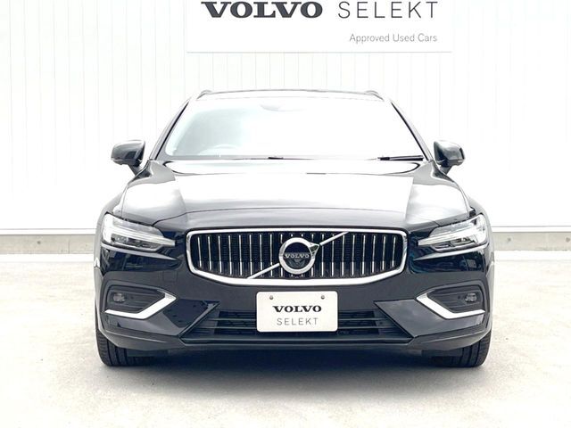 全国のVOLVOからお取り寄せが可能※！遠方の店舗に展示してあるクルマが気になる場合も、最寄りの店舗でご購入ただくことが可能です！是非私たちに要望をお聞かせください！※別途費用