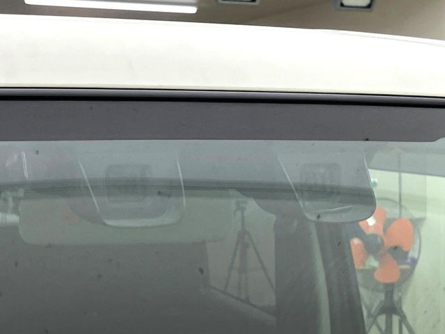 【スズキ　セーフティサポート】走行中に前方の車両等を認識し、衝突しそうな時は警報とブレーキで衝突回避と被害軽減をアシスト。より安全にドライブをお楽しみいただけます。