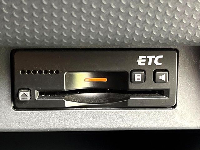 【ETC】高速道路の料金所をストレスなく通過！話題のスポットやサービスエリアに多い「スマートIC」利用時は必須のアイテムです。当店でセットアップを実施、ご納車当日からすぐにご利用いただけます！