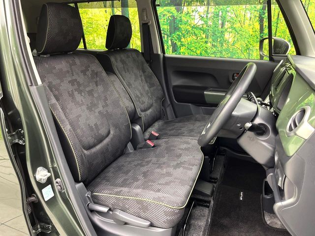 運転席シート廻りは使用感も少なく、良好な状態となっています。丁寧に使われていたことがよくわかりますね。