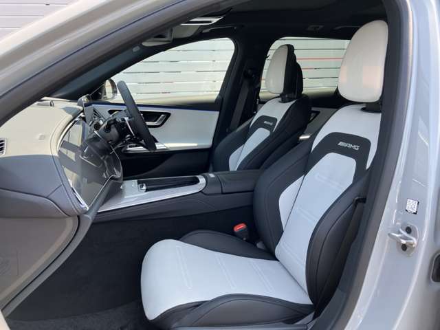 当社の車両は検査員による厳格な検査を行います！機関系はもちろん、骨格部位修復歴や外板パネルの交換歴・板金塗装歴などを十分に確認した上で、基準に達した車両のみを取り扱います！！