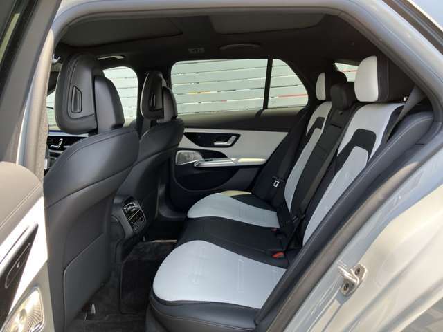 ☆入庫時には丁寧に商品化仕上げを行っています！納車前には更にスタッフによって仕上げた上でご納車いたします！オプションで各種コーティングなどもお受けできますので、気軽にスタッフまでご相談ください。