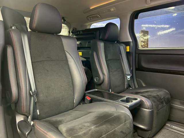 車内もキレイで嫌な臭いもありません☆車内の臭い、汚れが気になる方は内装のスチームクリーナーも施工可能です♪