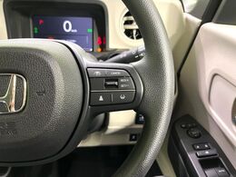 【アダプティブクルーズコントロール】高速道路での長距離走行が楽に！！自動で速度を保つクルーズコントロールが、衝突軽減システムと連携し、前方の車両を感知して車間を保つように速度調節してくれます！！