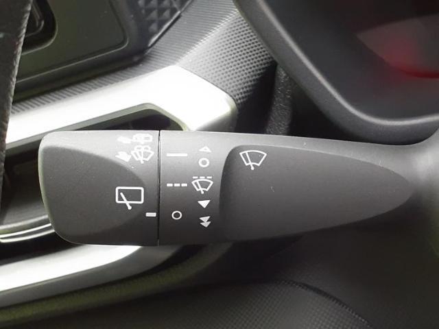 国産車から輸入車まで多様なお客様のニーズのお応えできるように、全国規模で豊富な在庫展開！車のことならWECARSへ！