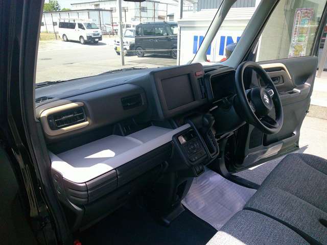 視界広々で運転しやすいですよ！