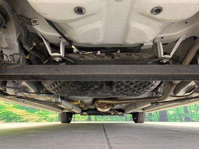 下回りがきれいなうちに、防錆加工の施工がオススメ。降雪地域はもちろん、沿岸部にお住いの方や、趣味でマリン・ウィンタースポーツをされる方にご好評いただいております。