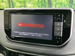 【純正ナビ】人気の純正ナビを装備。オーディオ機能も充実しており、Bluetooth接続すればお持ちのスマホやMP3プレイヤーの音楽を再生可能！毎日の運転がさらに楽しくなります！！
