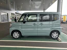 後部座席は両側スライドドアです☆狭い場所での乗り降りや荷物の積み降ろしに便利♪