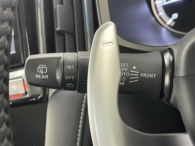 【運転席操作部】快適なドライブを楽しむための機能が装備されています！運転席から触れるので、使いやすいです！除菌プランいれていただくと、さらに清潔で安心していただけます！